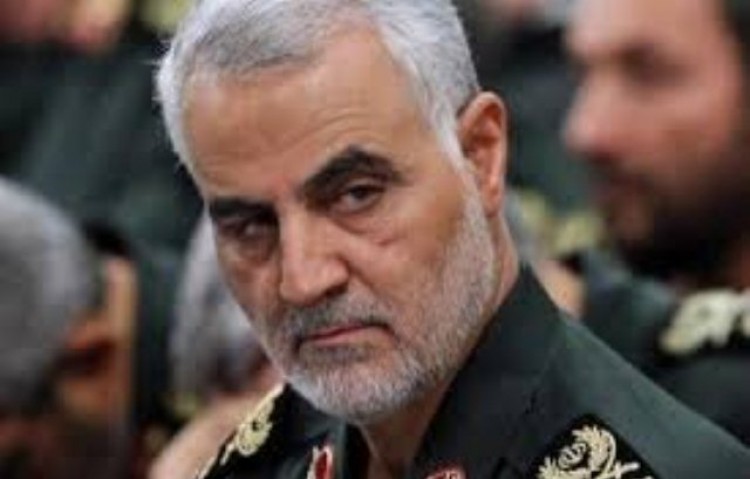 شهید سلیمانی الگوی جوانان و عاشق انقلاب و رهبر بود شهید سلیمانی الگوی جوانان و عاشق انقلاب و رهبر بود