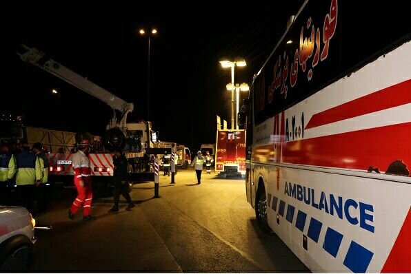 واژگونی اتوبوس تهران به شیراز در سپاهانشهر 9 نفر را به کام مرگ فرستاد