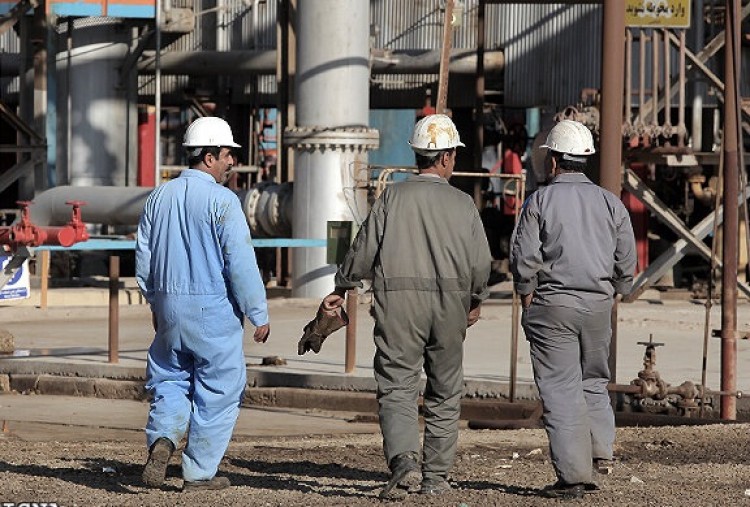 بخشی از سهام شرکتهای شستا را به کارگران بدهید بخشی از سهام شرکتهای شستا را به کارگران بدهید