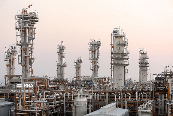 ایرانی‌ها بزرگ‌ترین پالایشگاه تولید بنزین یورو چهار را ساخته‌اند