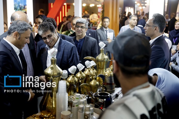گزارش تصویری بازدید مدیرعامل شستا از نمایشگاه بین المللی نفت، گاز پالایش و پتروشیمی