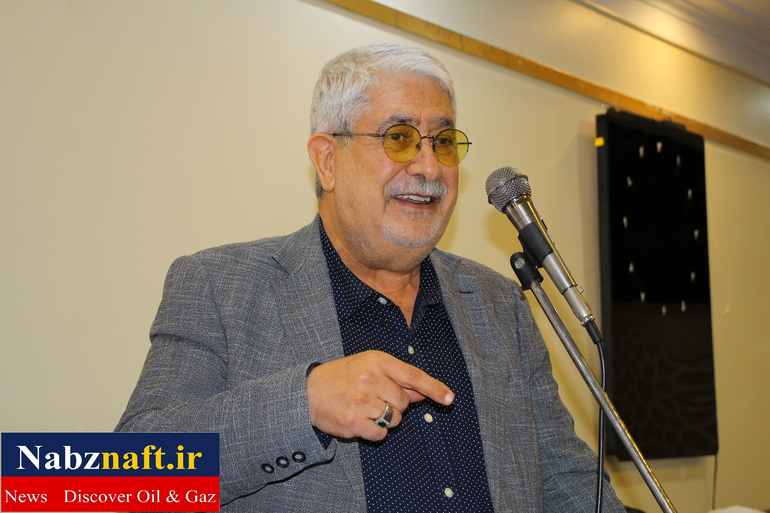 چتر انجمن هم افزایی اقوام کشور بر سر کارآفرینان و تولیدکنندگان کشور چتر انجمن هم افزایی اقوام کشور بر سر کارآفرینان و تولیدکنندگان کشور